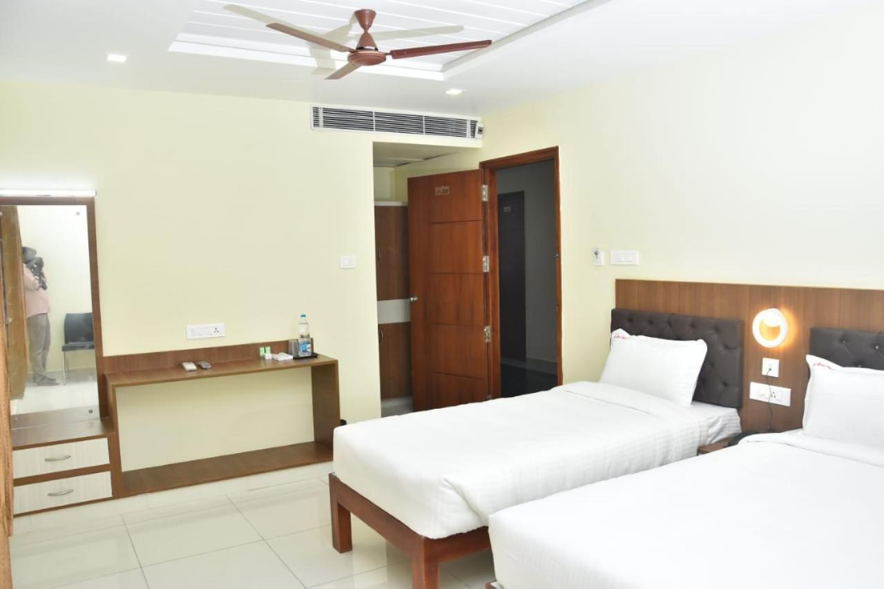 Hotel Le Arul Park Karaikal Exterior foto