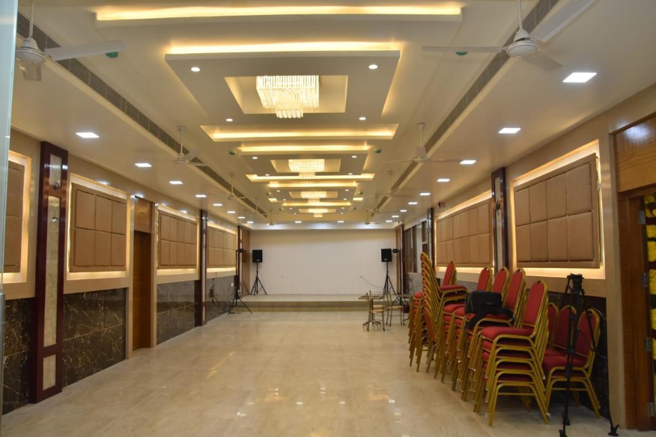 Hotel Le Arul Park Karaikal Exterior foto