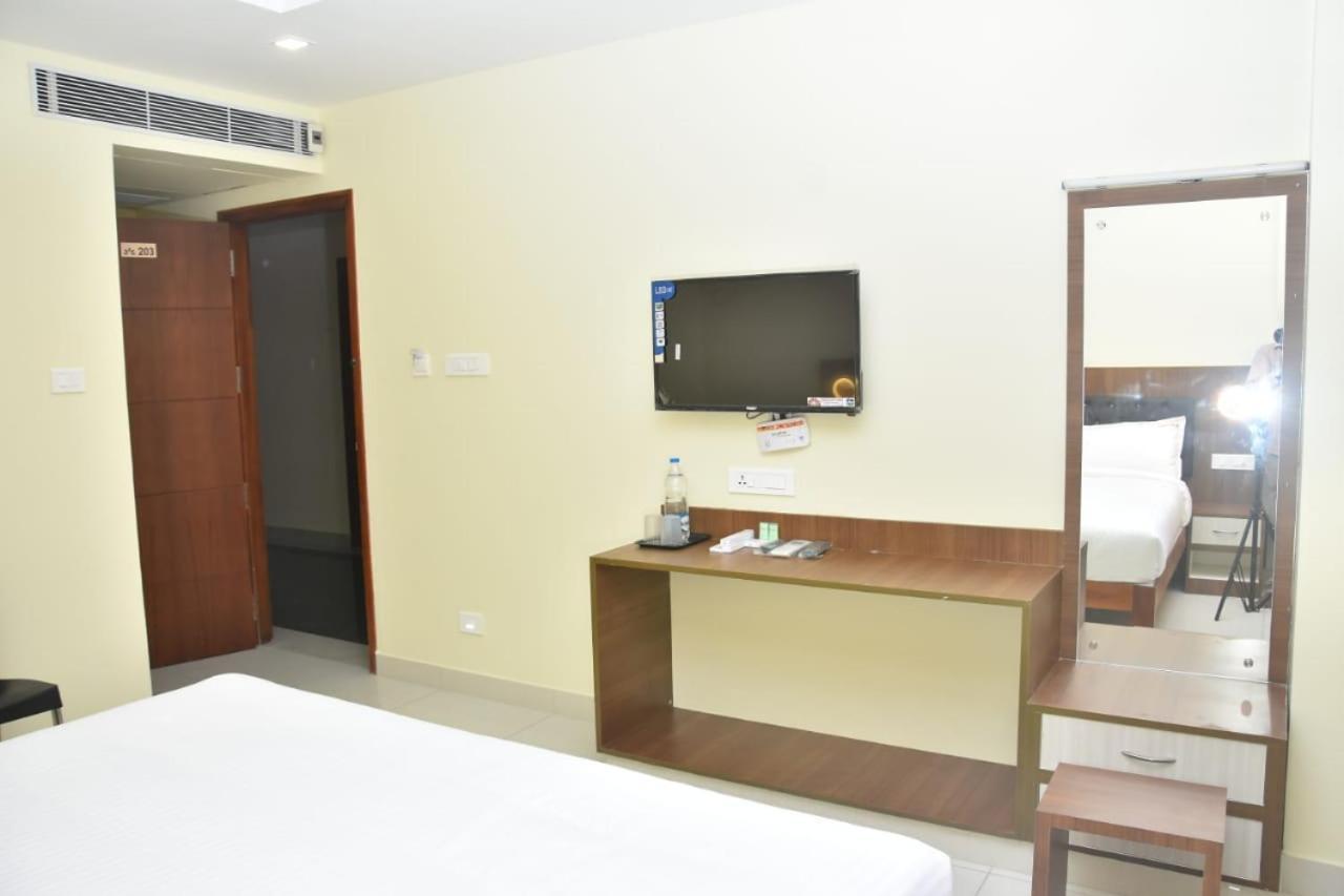 Hotel Le Arul Park Karaikal Exterior foto